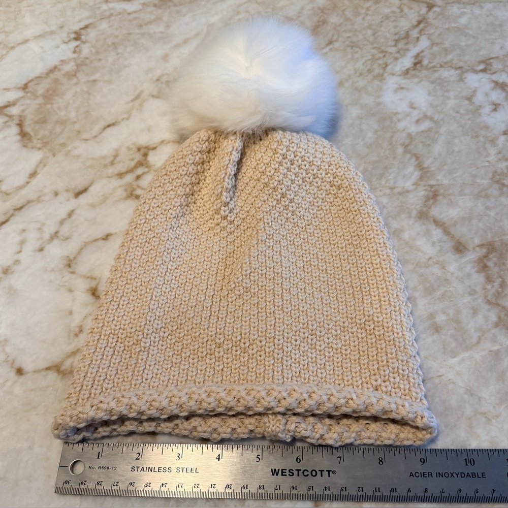 Ladies Lindo Toque with Fox PomPom - NWT